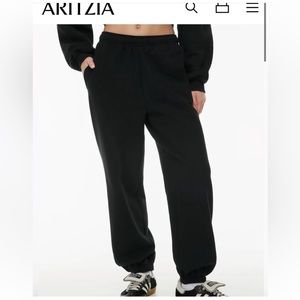 Aritzia "cozy fleece mega" sweat pant BNWOT